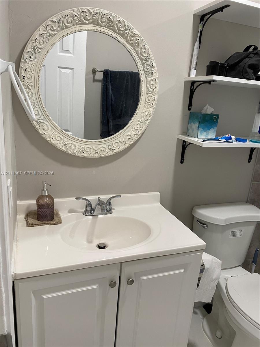 7761 Nw 42nd Place 1-2 Property Photo 17
