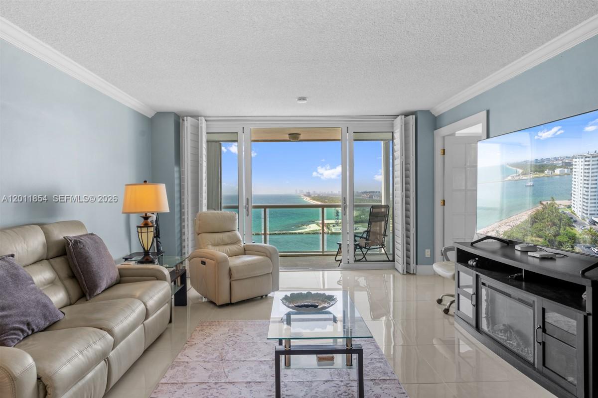 2100 S Ocean Lane 1704 Property Photo 7