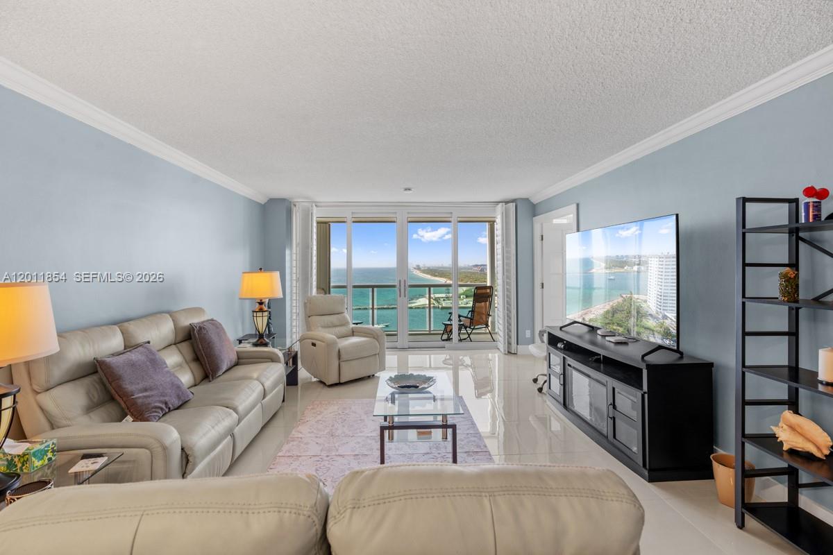 2100 S Ocean Lane 1704 Property Photo 8