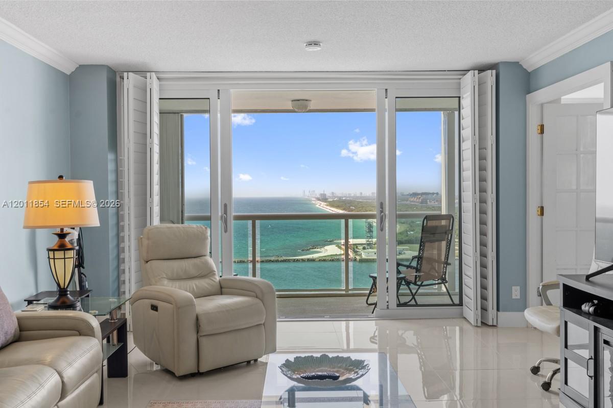 2100 S Ocean Lane 1704 Property Photo 9