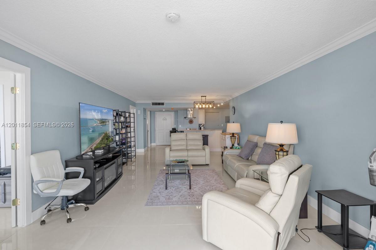 2100 S Ocean Lane 1704 Property Photo 10