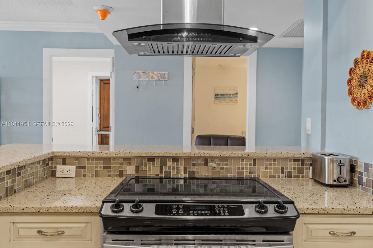 2100 S Ocean Lane 1704 Property Photo 15