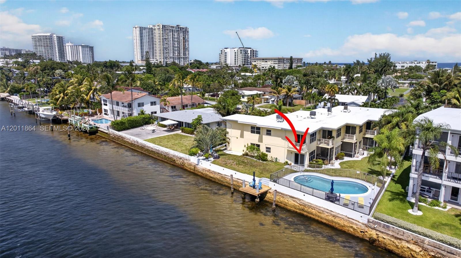 615 S Riverside Drive 5 Property Photo 3