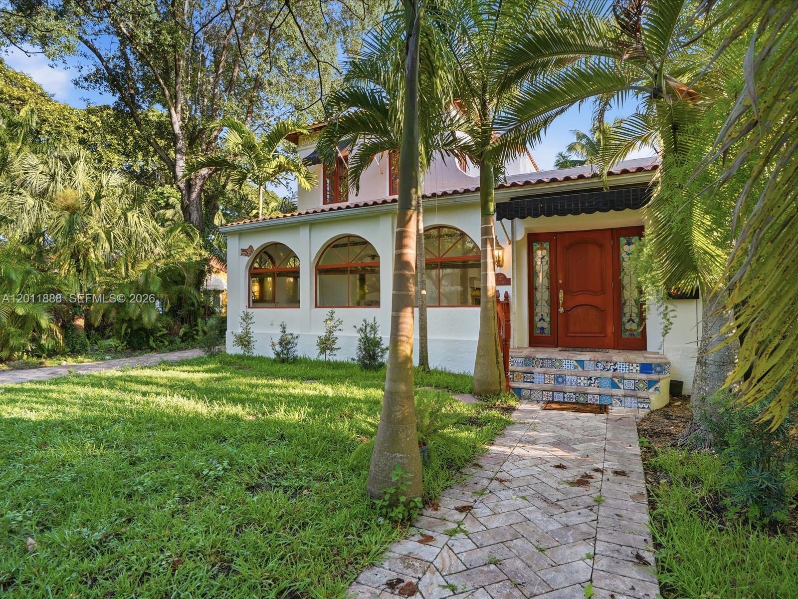 1137 Asturia Avenue Property Photo 4