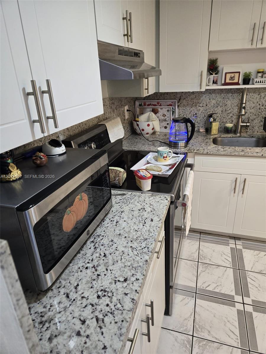 A12011937 Property Photo 3