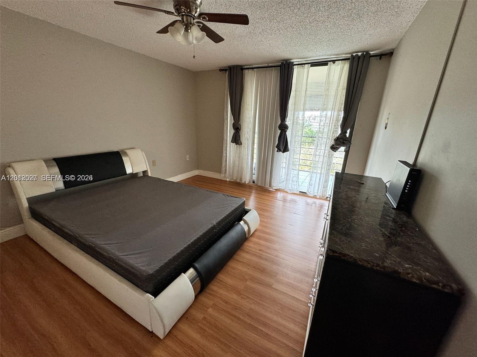 1100 Saint Charles Place 606 Property Photo 3