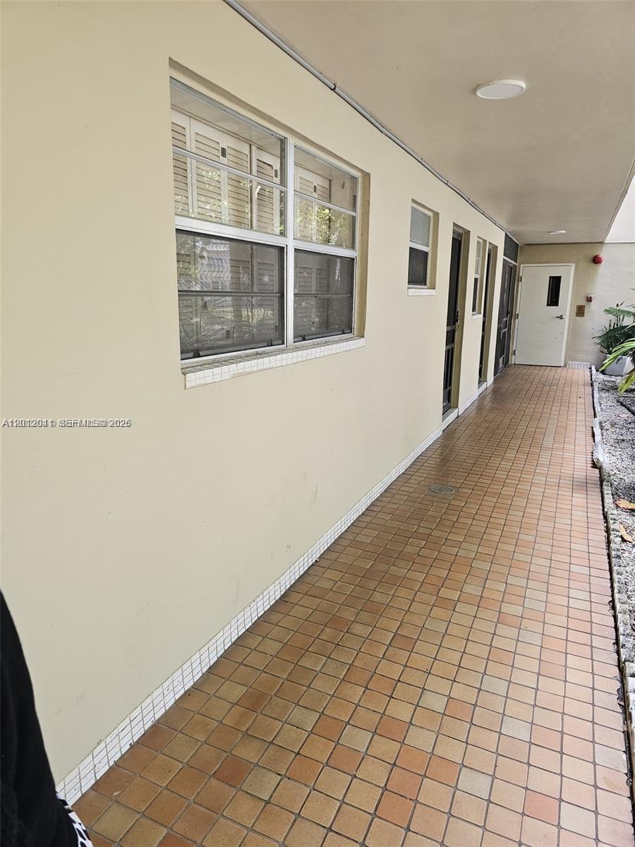 1670 Ne 191st Street 109-3 Property Photo 2