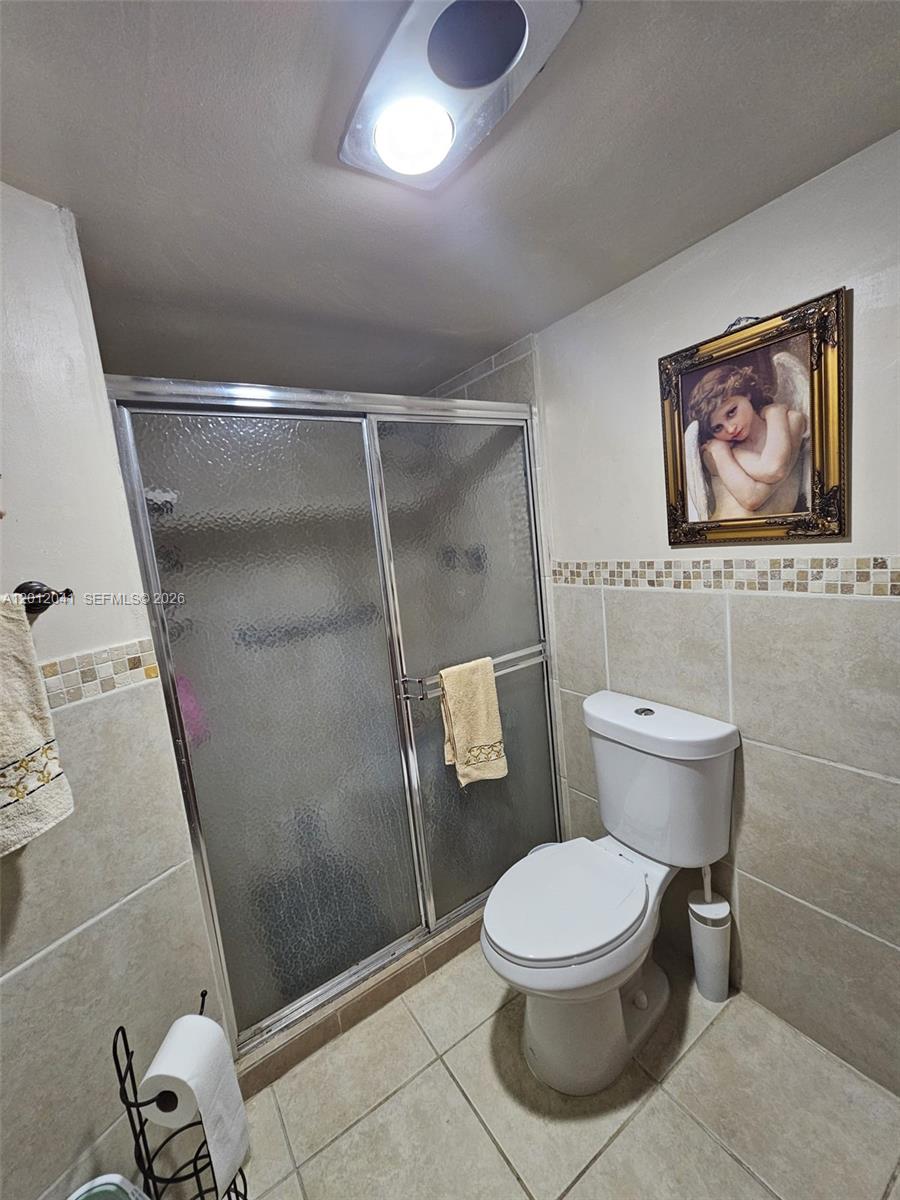 1670 Ne 191st Street 109-3 Property Photo 12