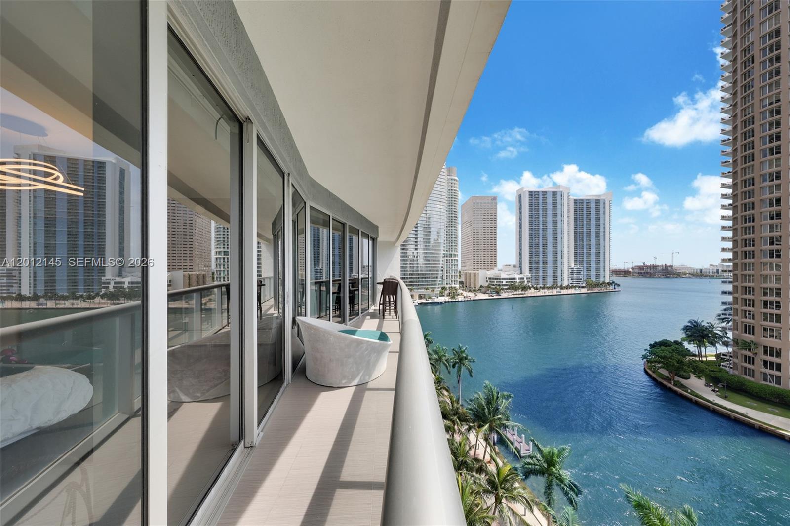 465 Brickell Avenue 1019 Property Photo 2