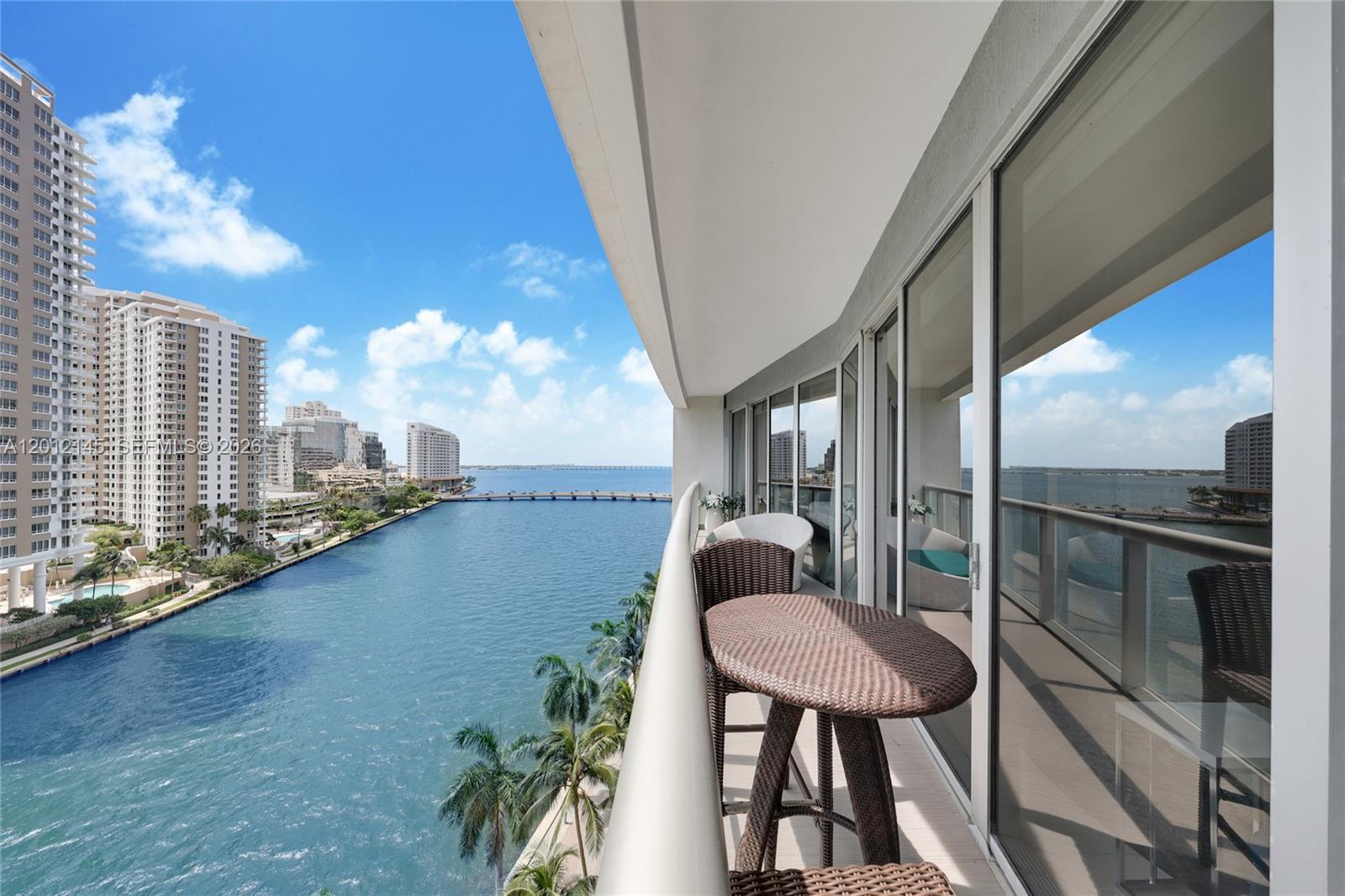 465 Brickell Avenue 1019 Property Photo 3