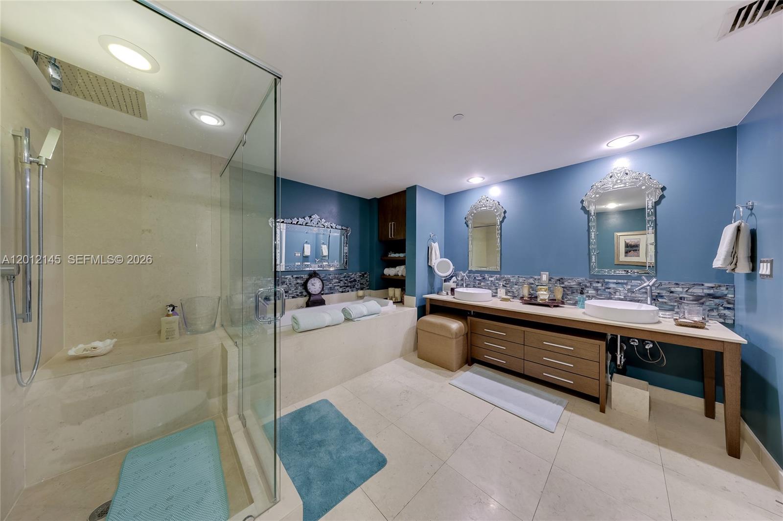 465 Brickell Avenue 1019 Property Photo 10