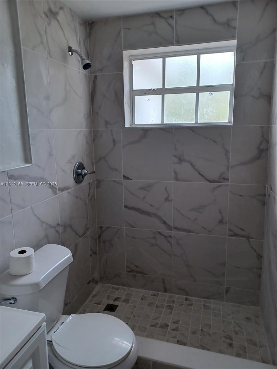 2330 Kingston Drive Property Photo 1