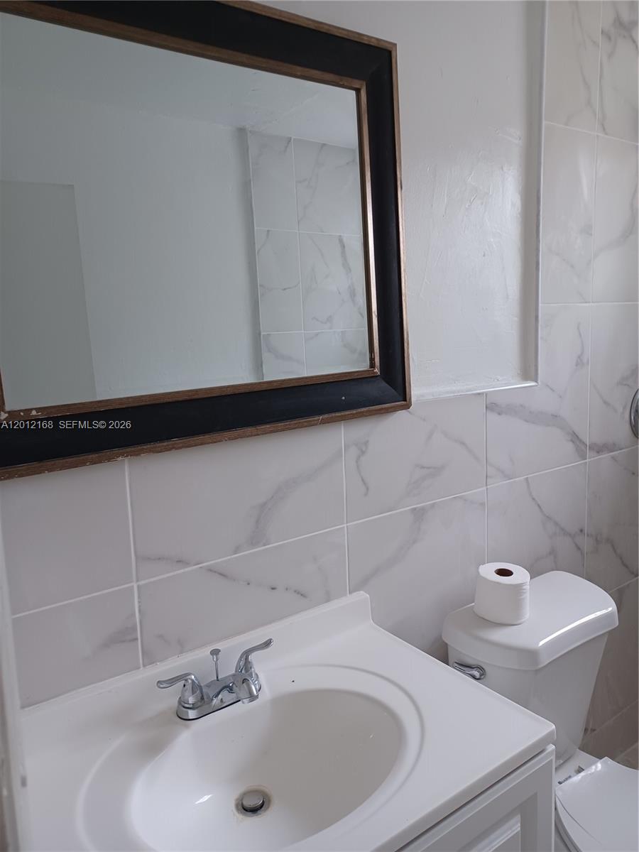 2330 Kingston Drive Property Photo 2