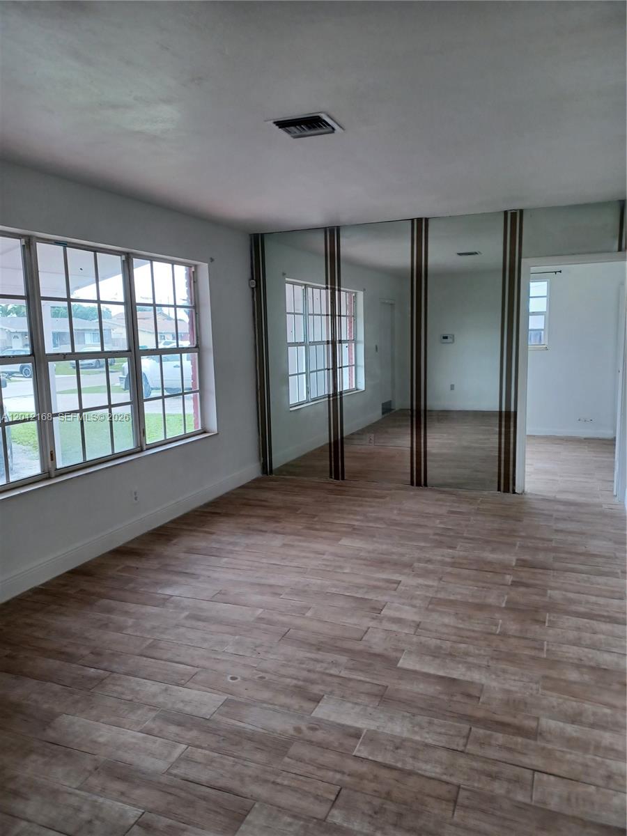 2330 Kingston Drive Property Photo 10