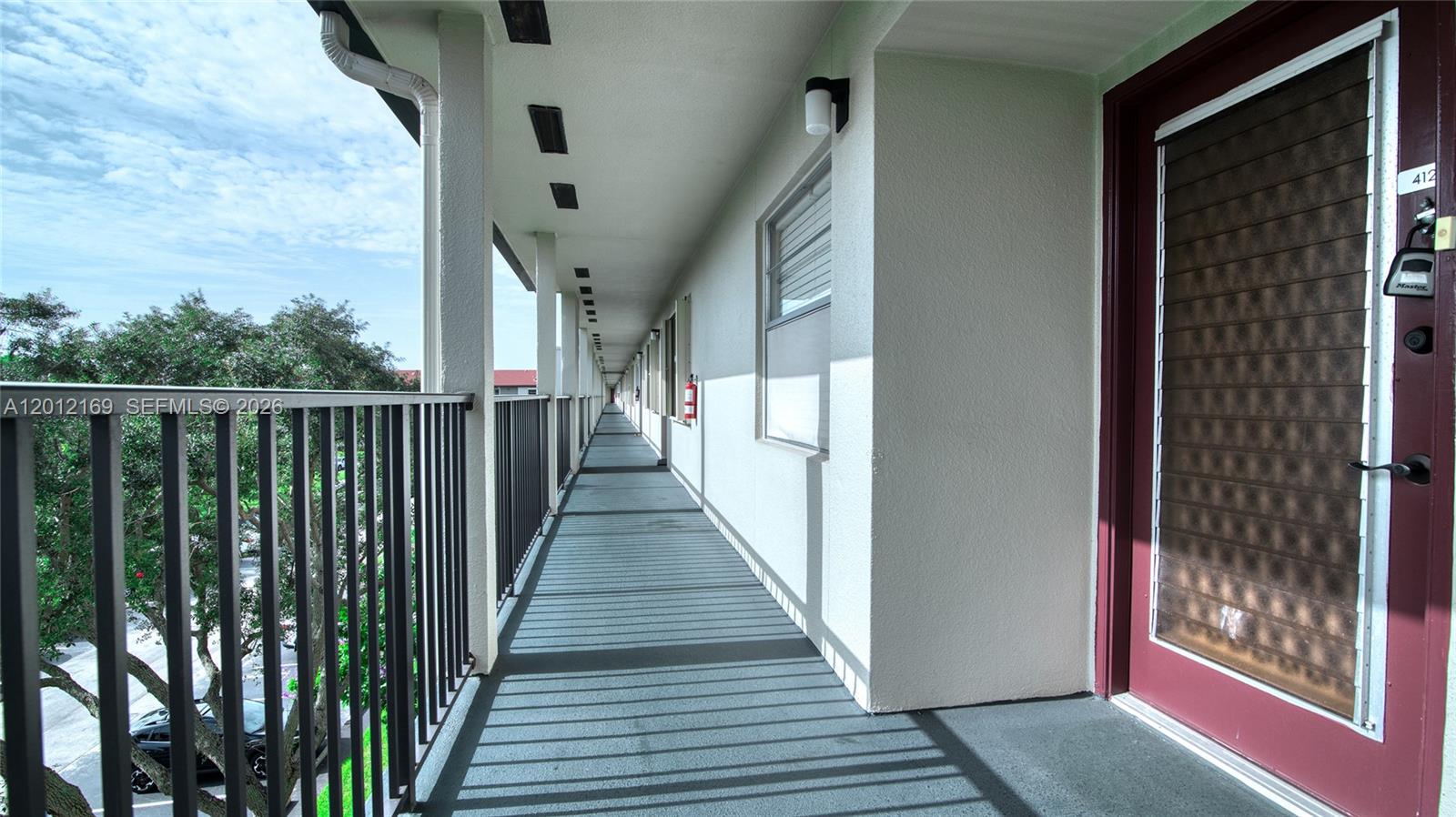 12950 Sw 13th Street 412d Property Photo 2