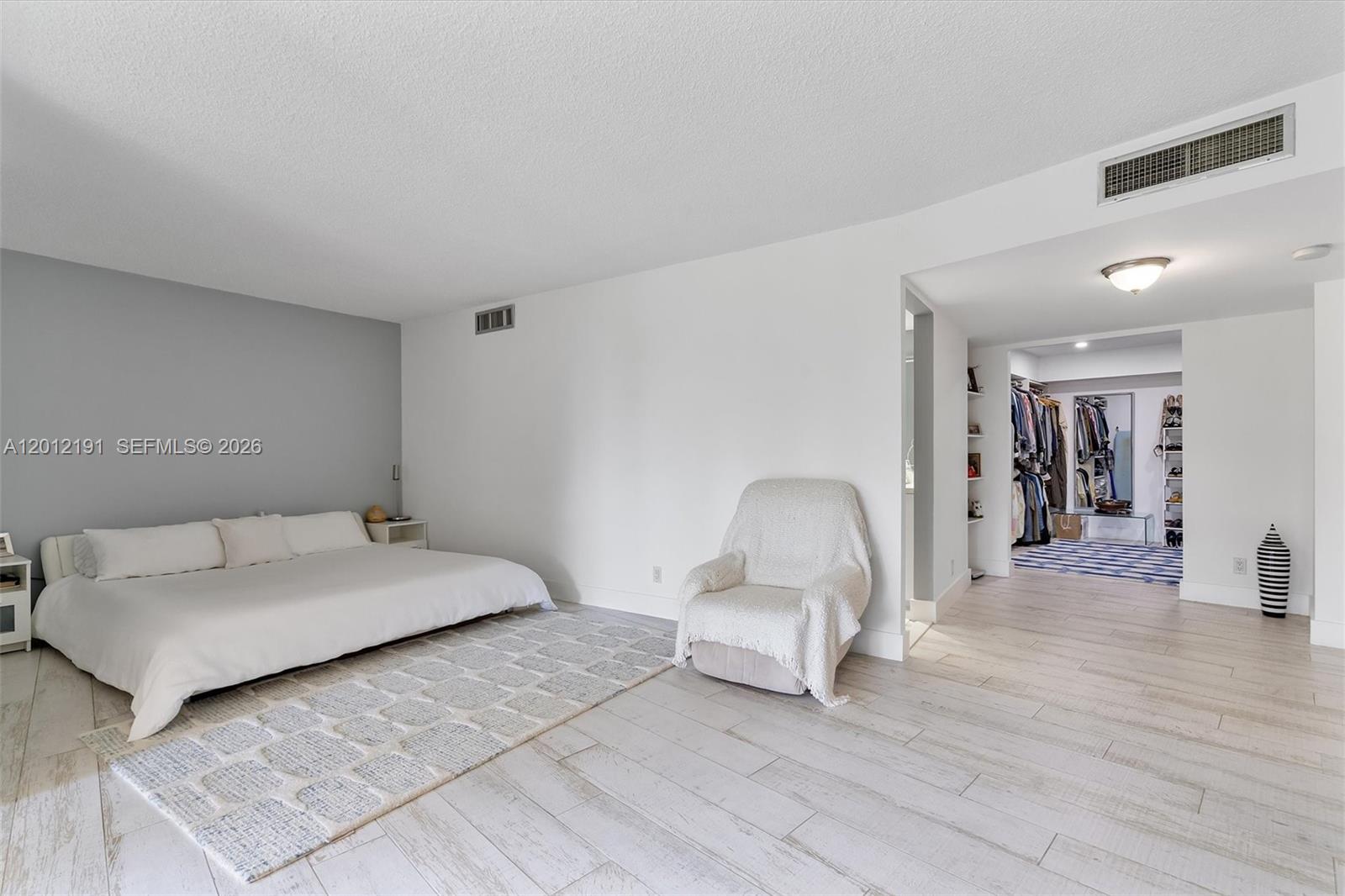 20341 W Country Club Drive Th-11 Property Photo 17