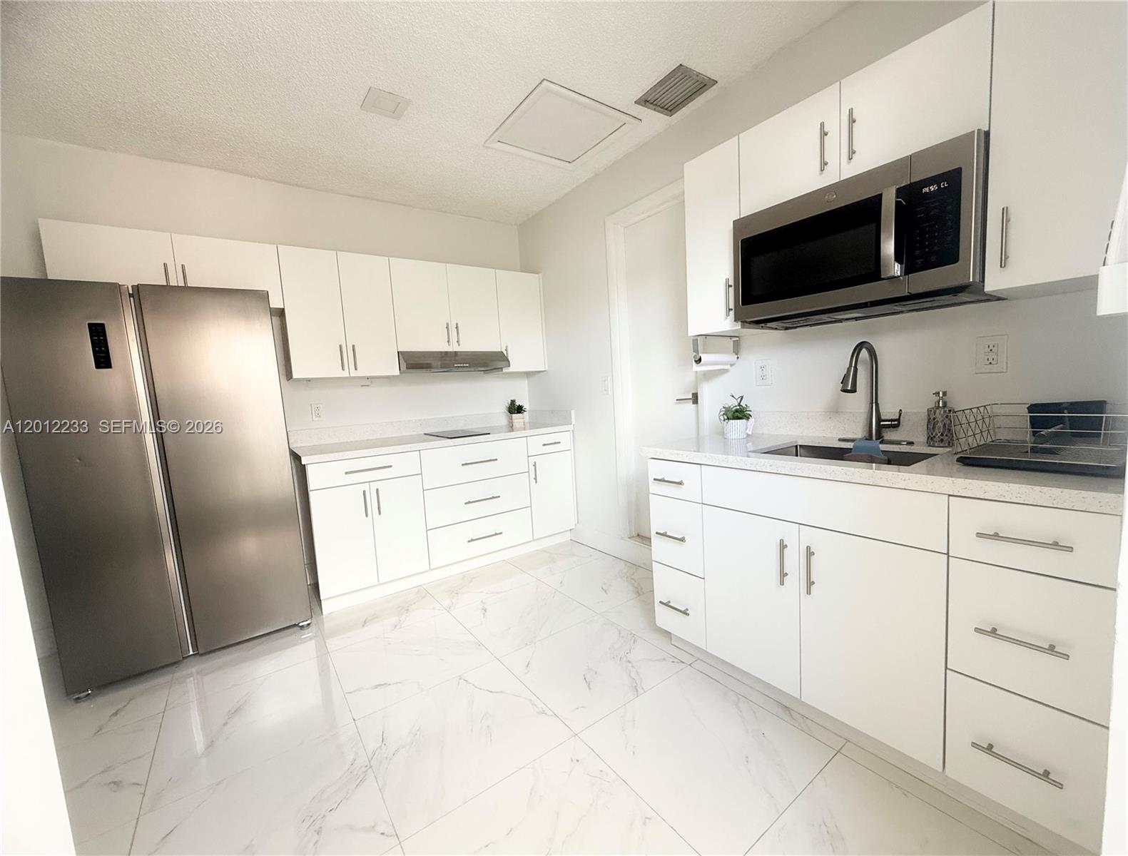 A12012233 Property Photo 1