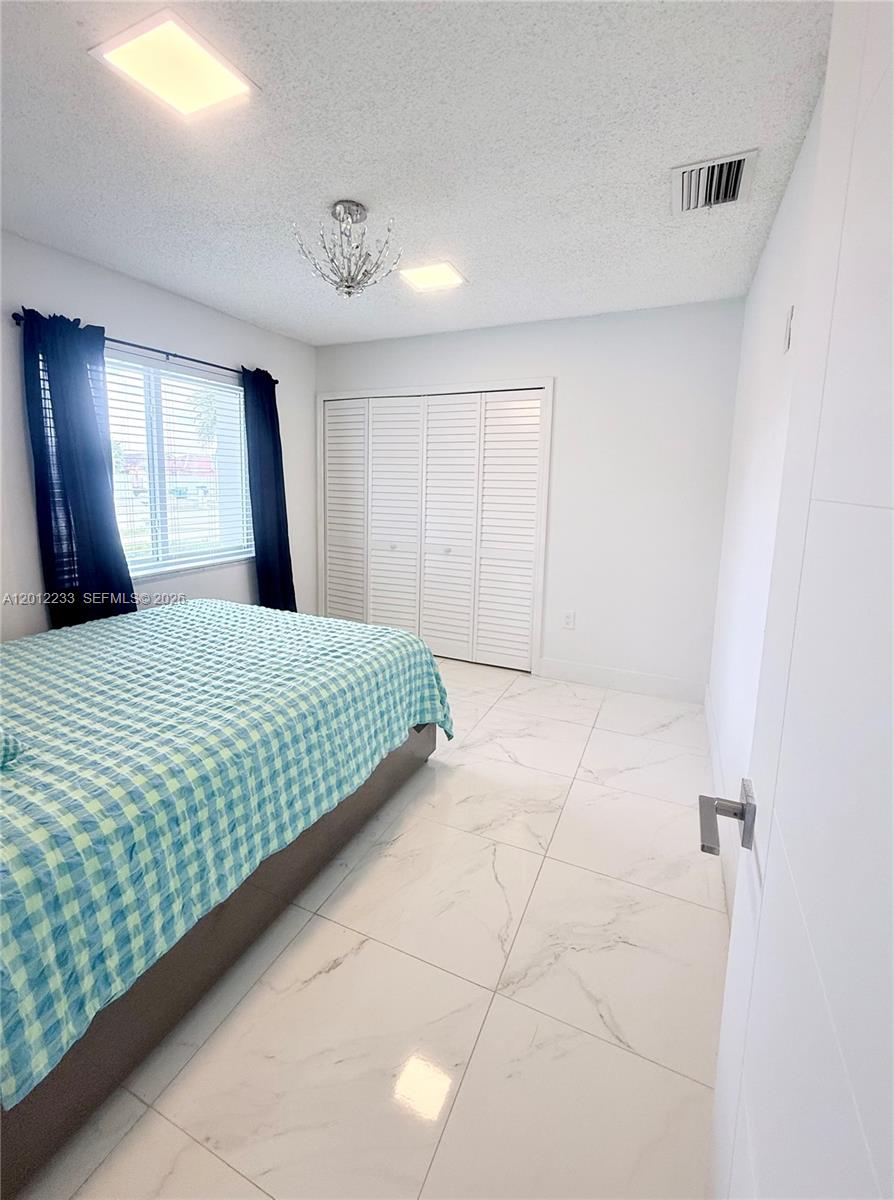 A12012233 Property Photo 18