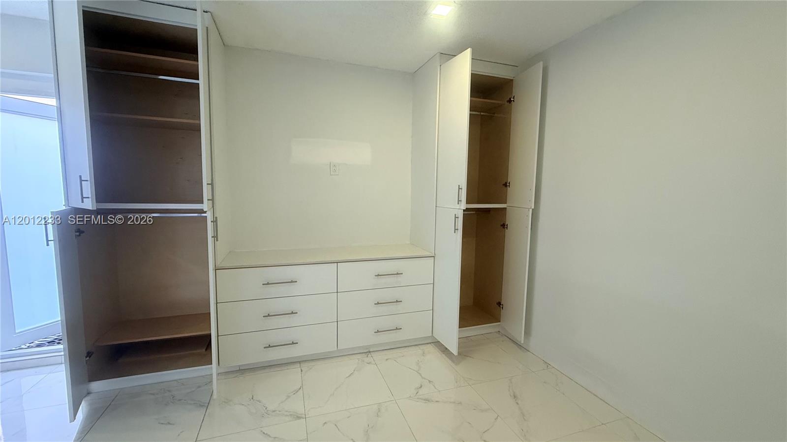 A12012233 Property Photo 22