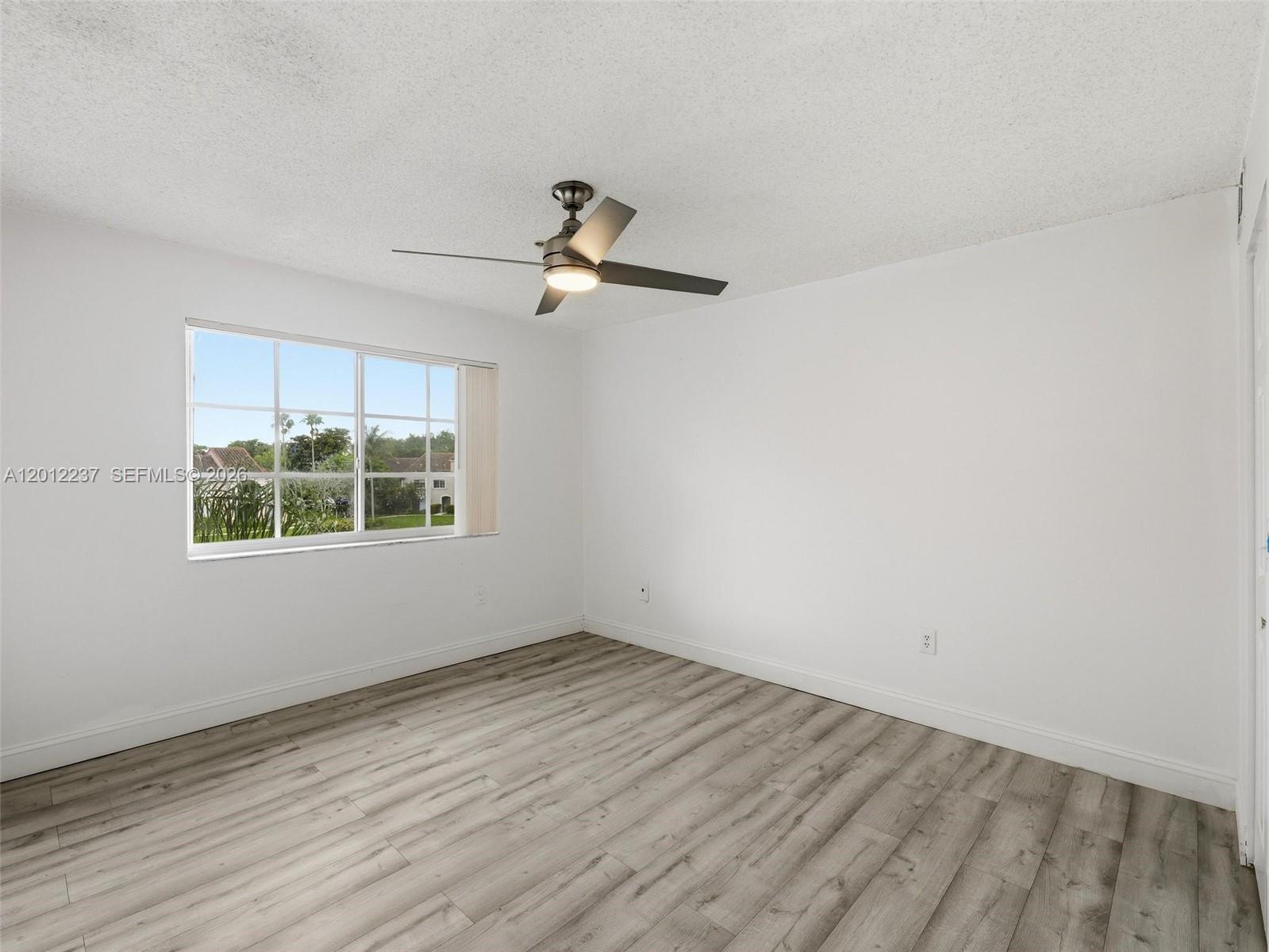 A12012237 Property Photo 17