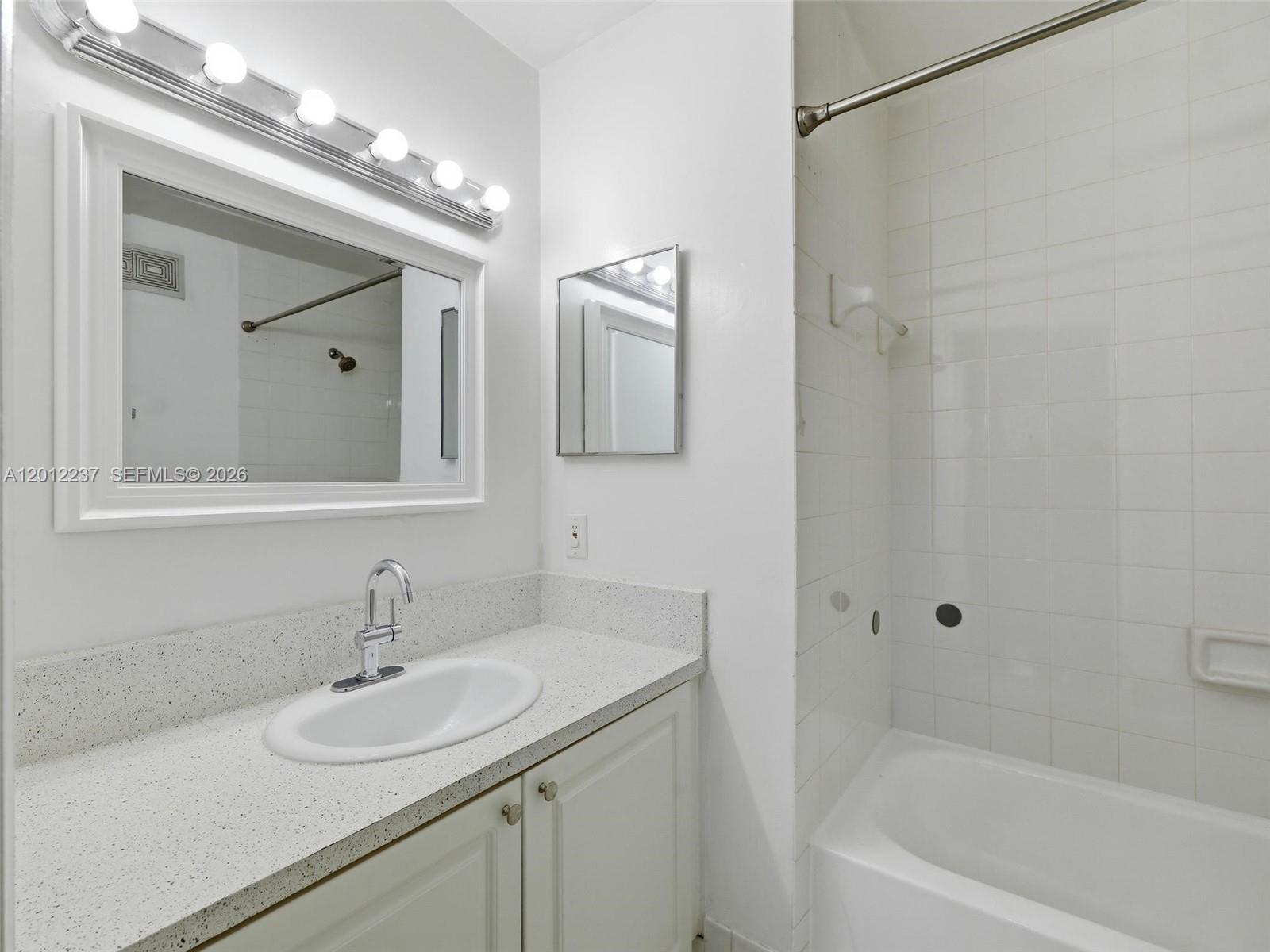 A12012237 Property Photo 21