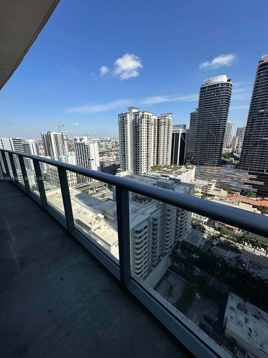 1100 S Miami Avenue 2608 Property Photo 4