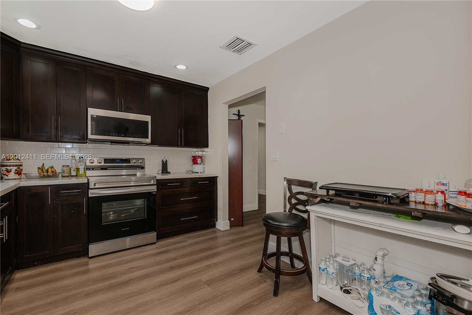 395 W 39th Place Property Photo 15