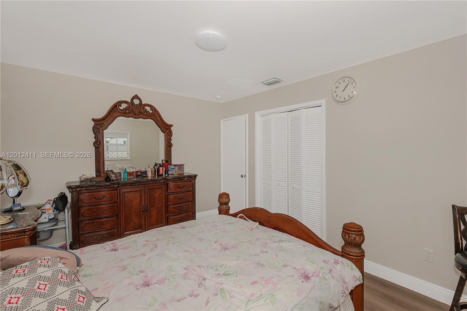 395 W 39th Place Property Photo 23