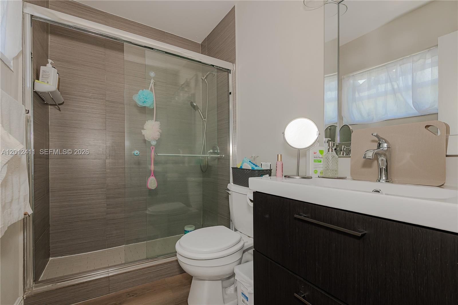395 W 39th Place Property Photo 31