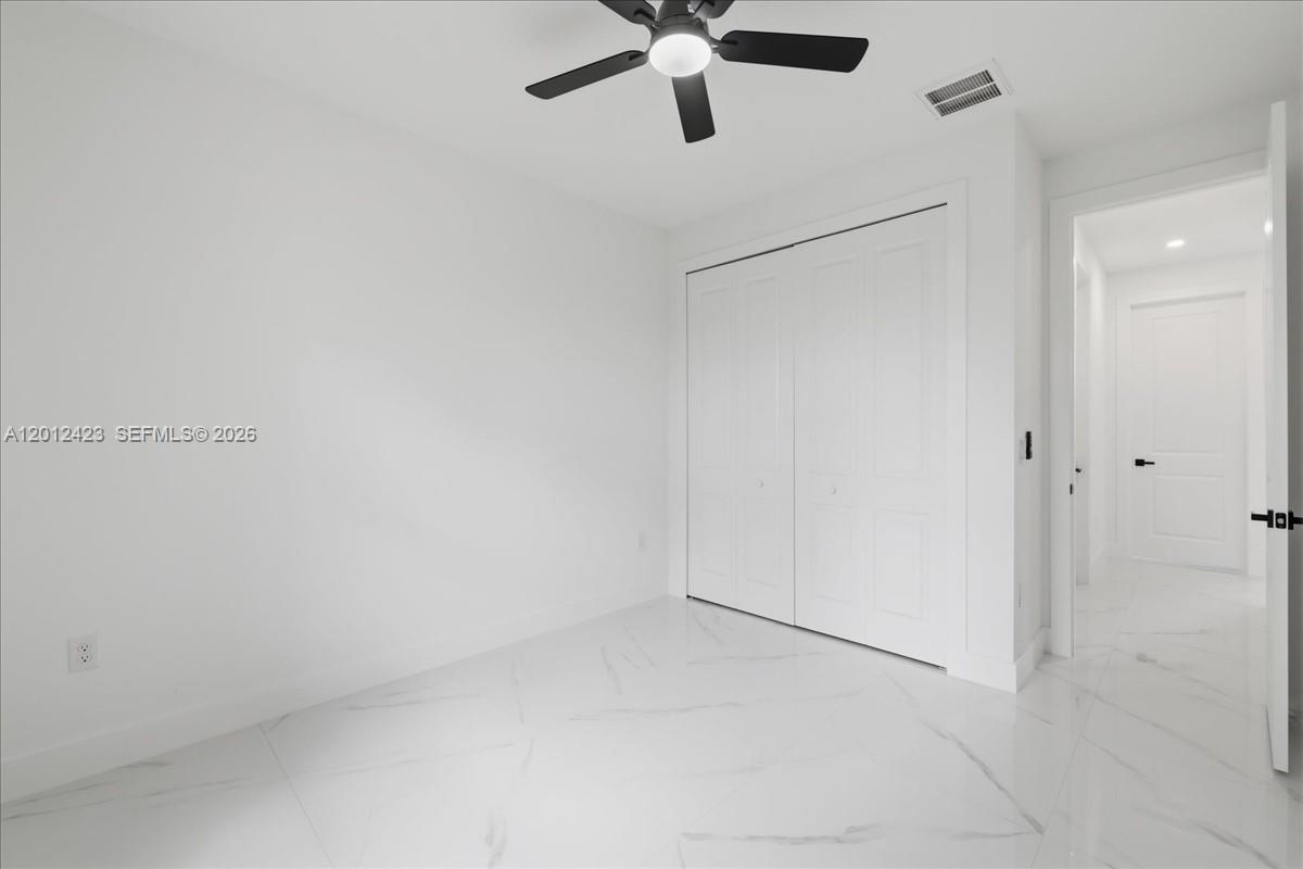 1032 Candlelight Drive Property Photo 27