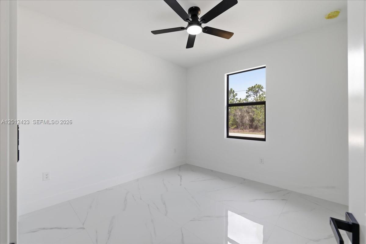 1032 Candlelight Drive Property Photo 29