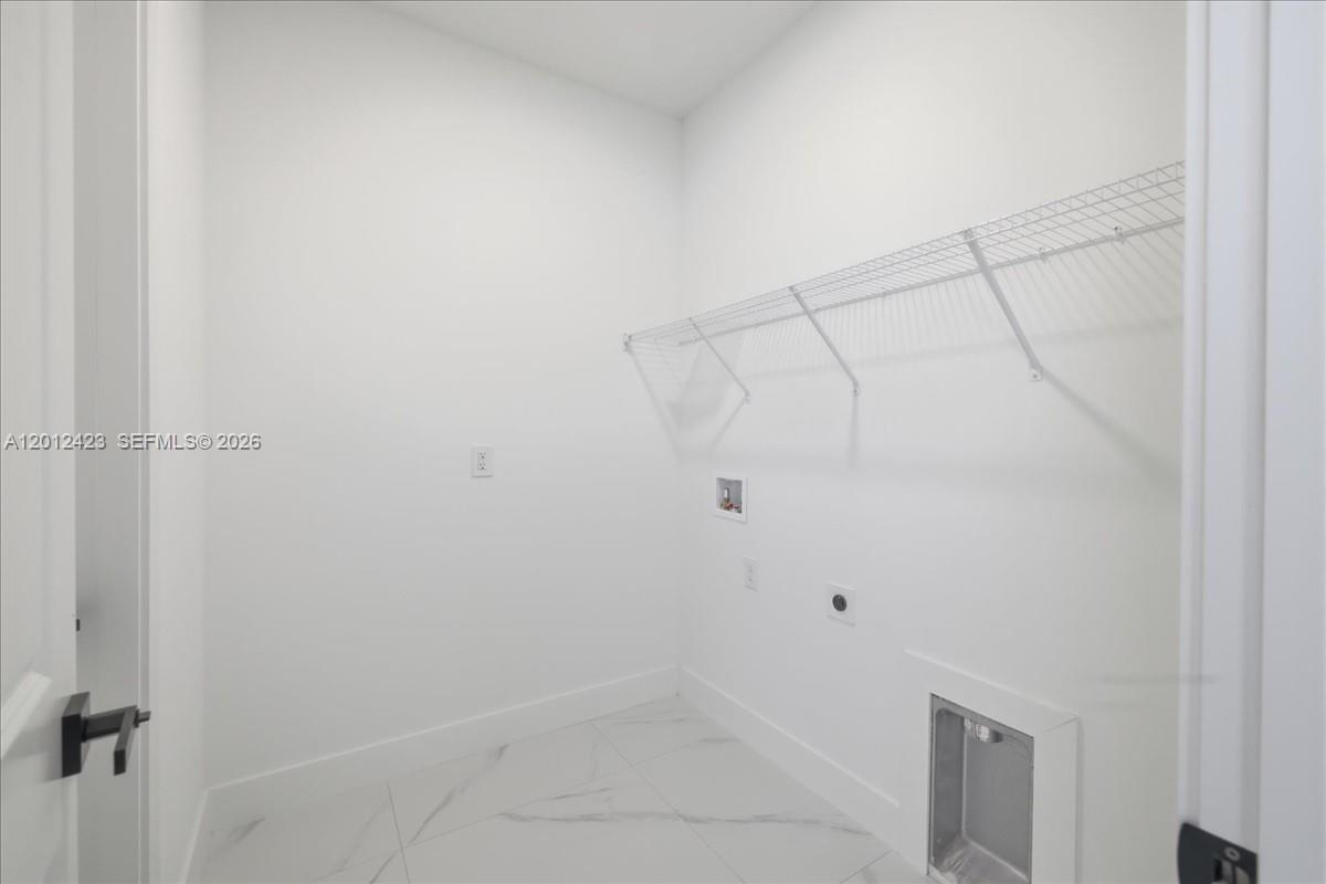 1032 Candlelight Drive Property Photo 33
