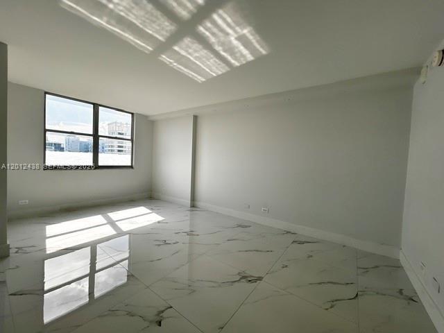 6039 Collins Avenue 1033 Property Photo 6