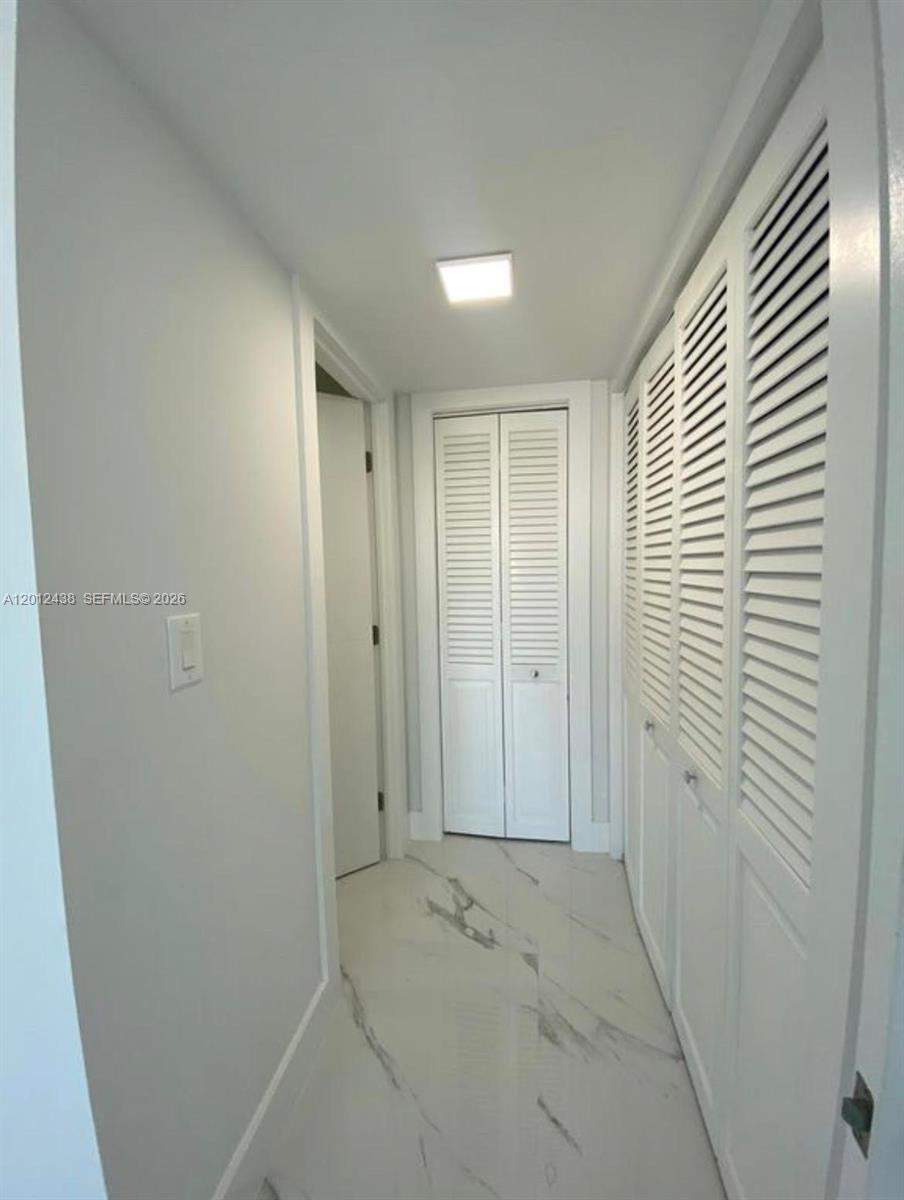 6039 Collins Avenue 1033 Property Photo 8