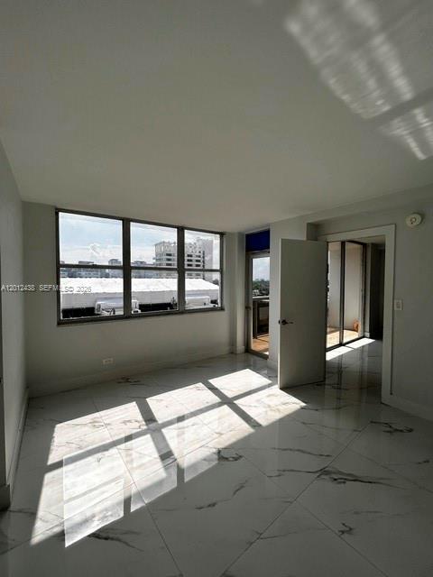 6039 Collins Avenue 1033 Property Photo 9