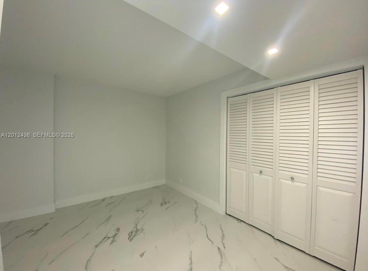 6039 Collins Avenue 1033 Property Photo 10