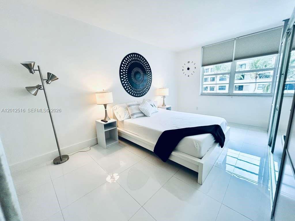100 Lincoln Road 526 Property Photo 6