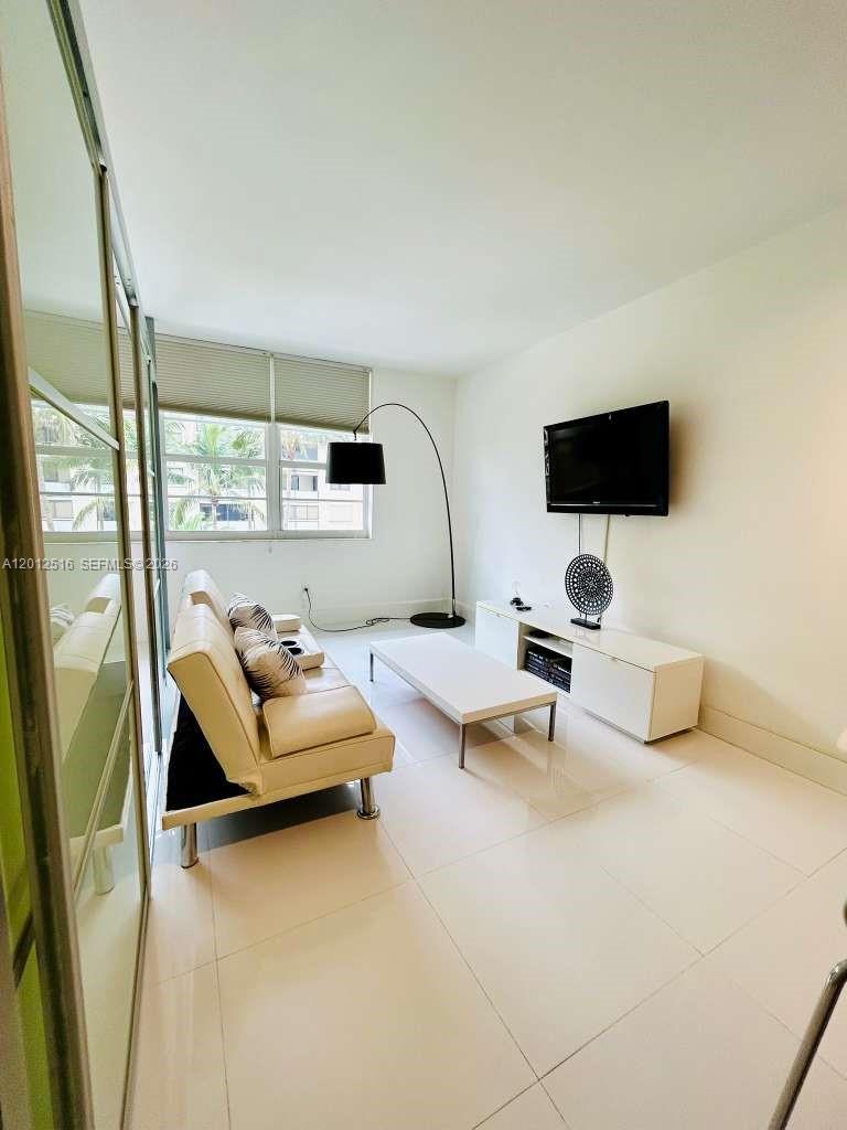 100 Lincoln Road 526 Property Photo 9
