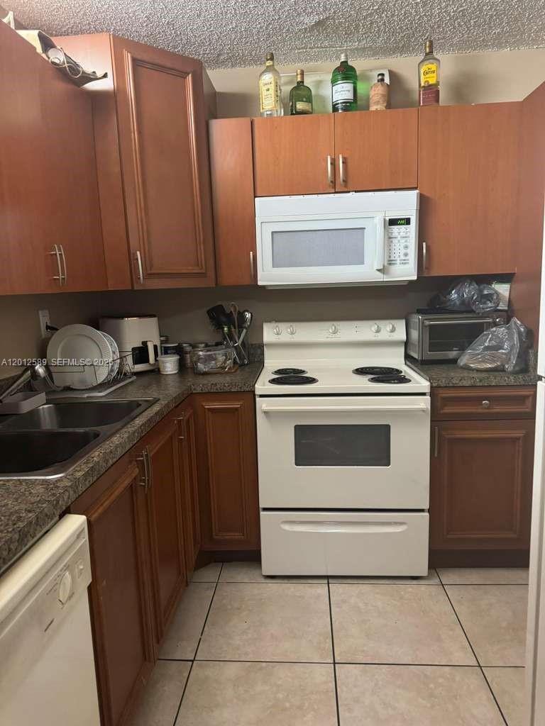 1810 Sw 81st Avenue 2106 Property Photo 4