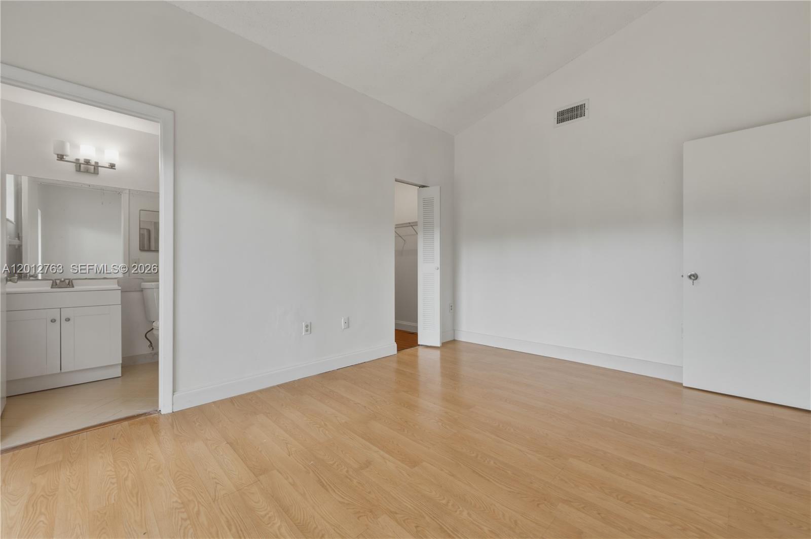 9992 Periwinkle Street Property Photo 6