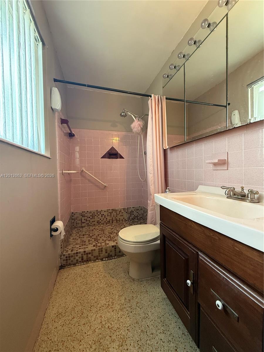 399 W 12th Street Property Photo 14