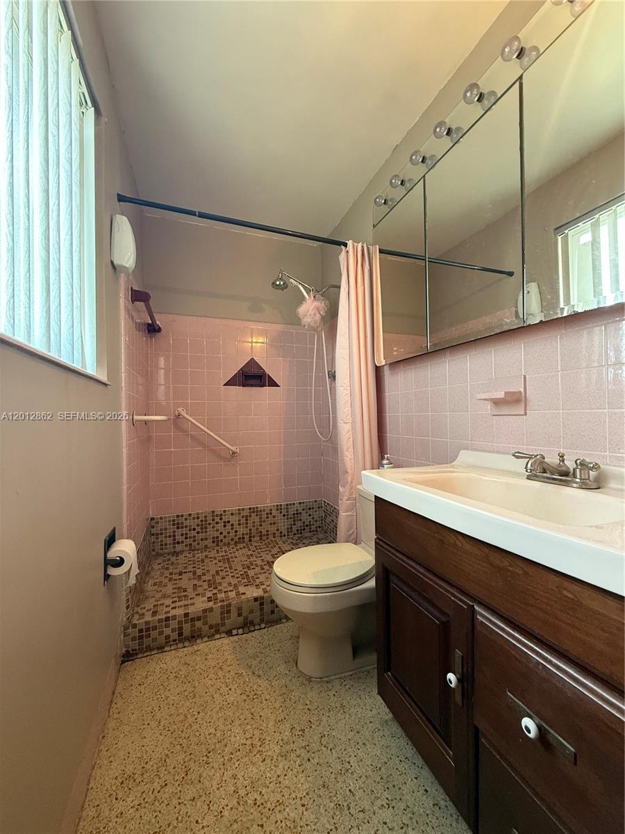 399 W 12th Street Property Photo 15