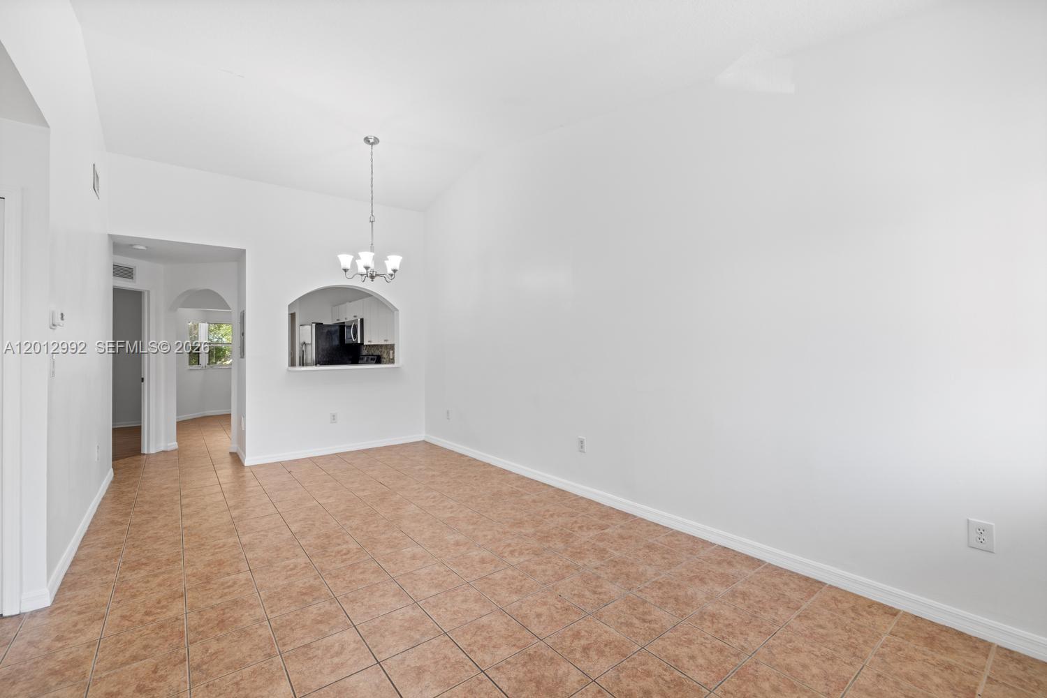 1320 Se 31st Court 204-37 Property Photo 5
