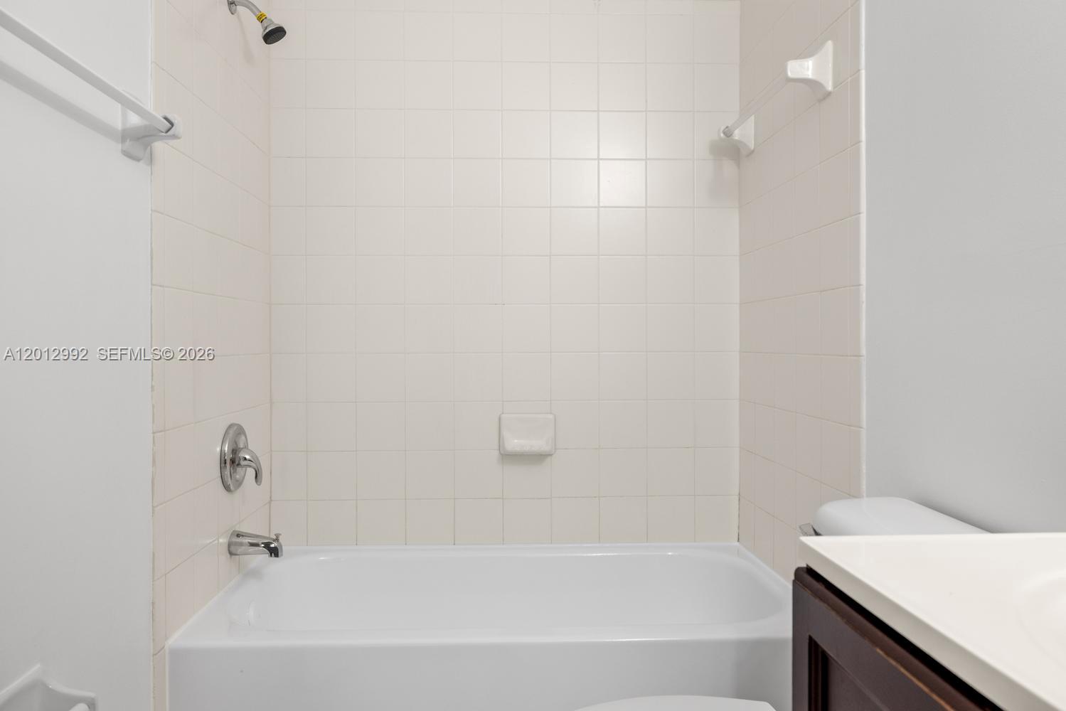 1320 Se 31st Court 204-37 Property Photo 17