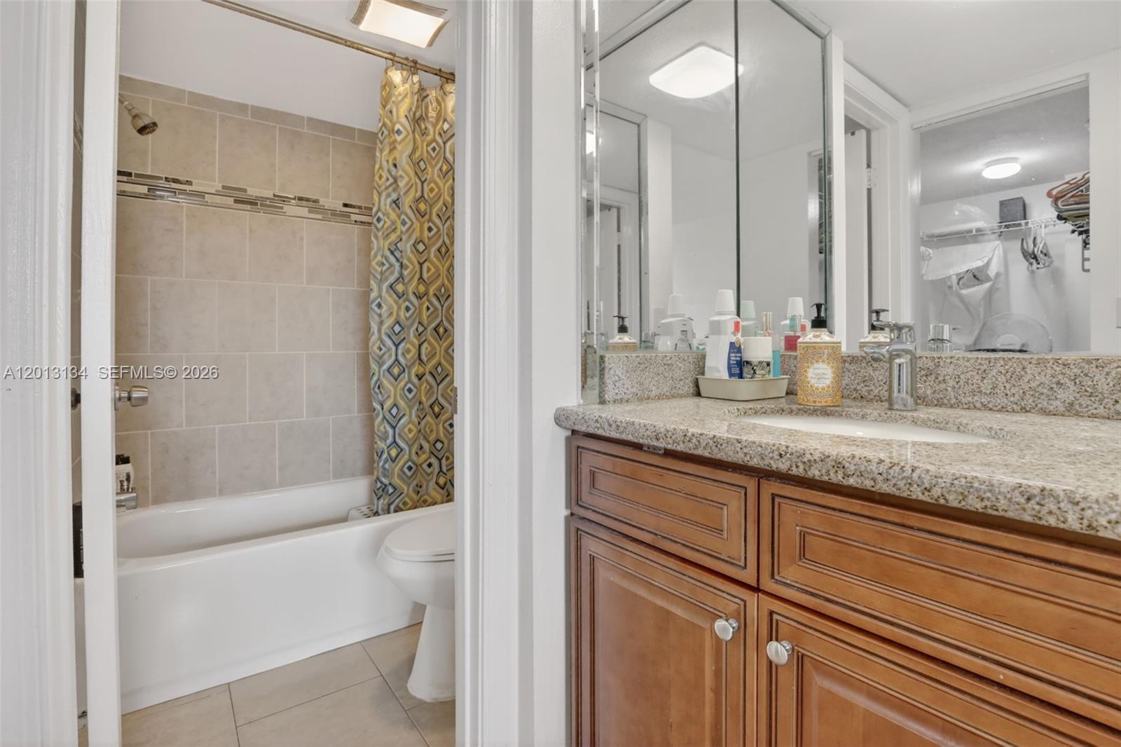 9330 Lagoon Place 307 Property Photo 21
