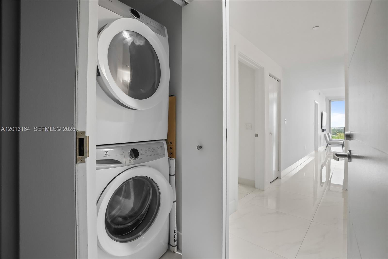 16385 Biscayne Boulevard 1402 Property Photo 24