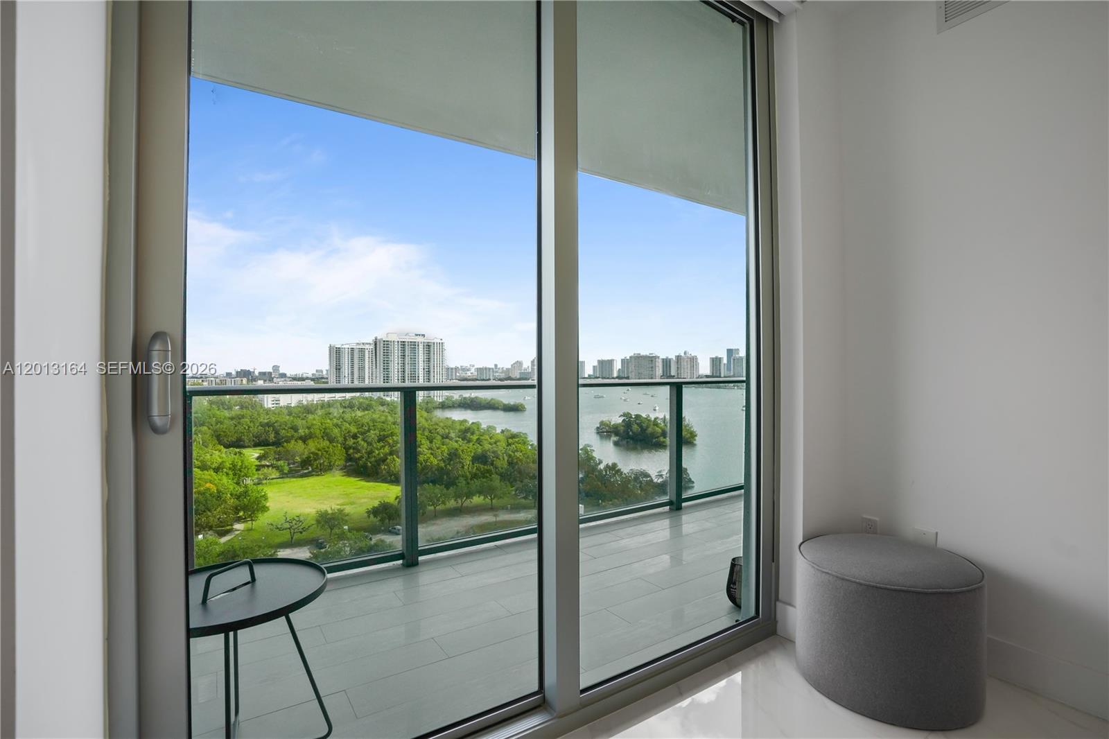 16385 Biscayne Boulevard 1402 Property Photo 25