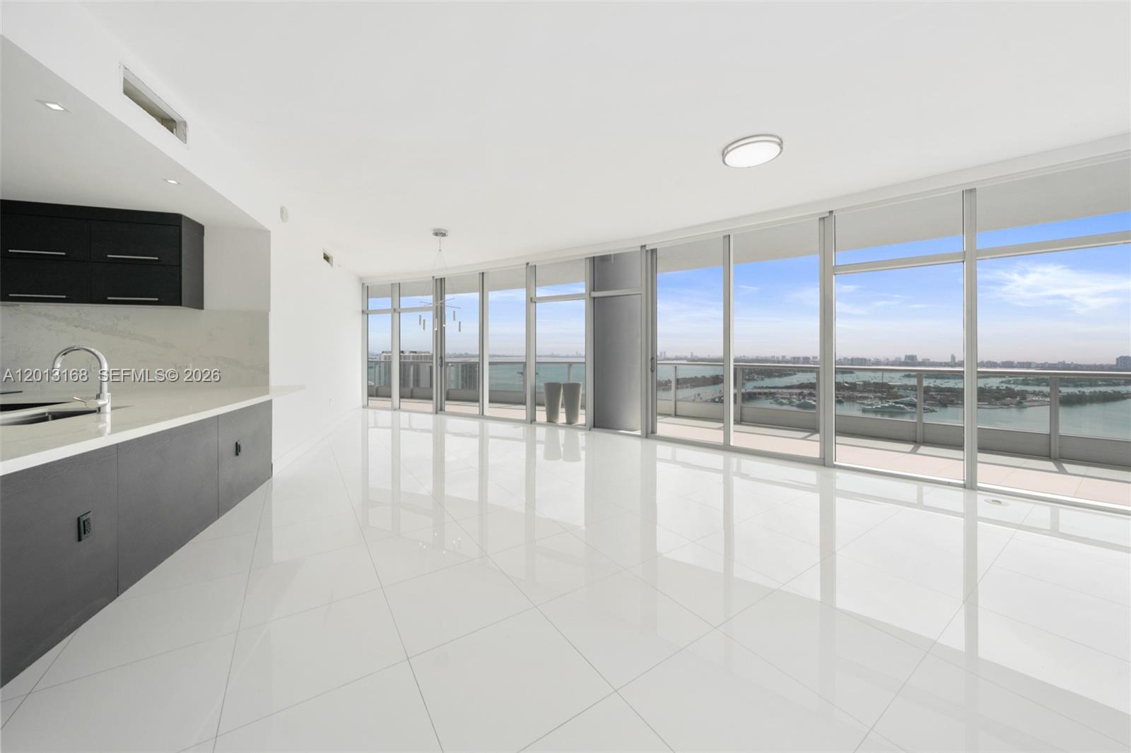 900 Biscayne Boulevard 4006 Property Photo 3