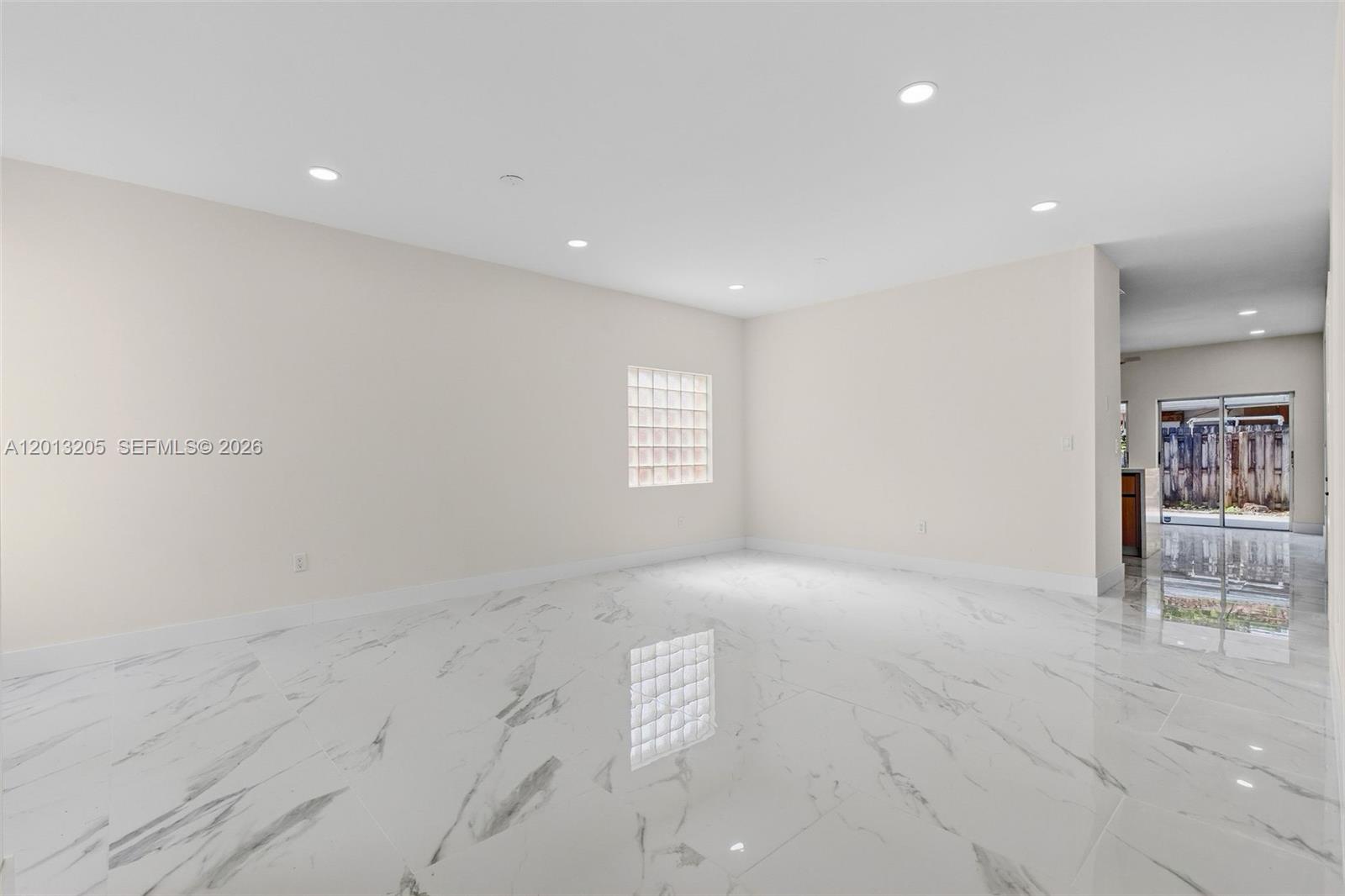7978 Nw 200th Street Property Photo 13