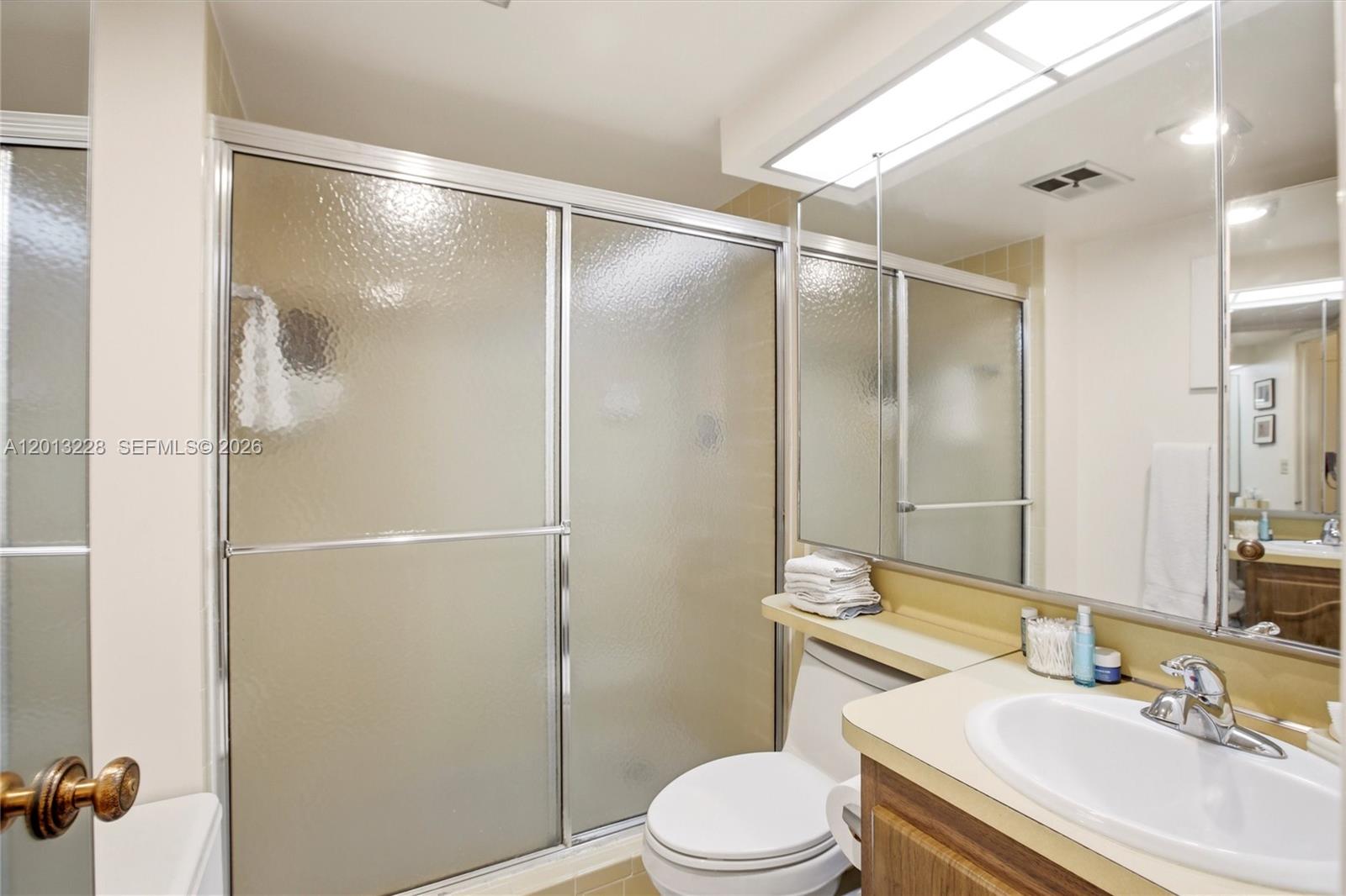 1620 S Ocean Lane 236 Property Photo 9
